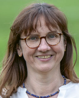 Dr. Anne Mense-Stefan