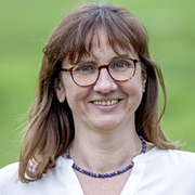 Dr. Anne Mense-Stefan